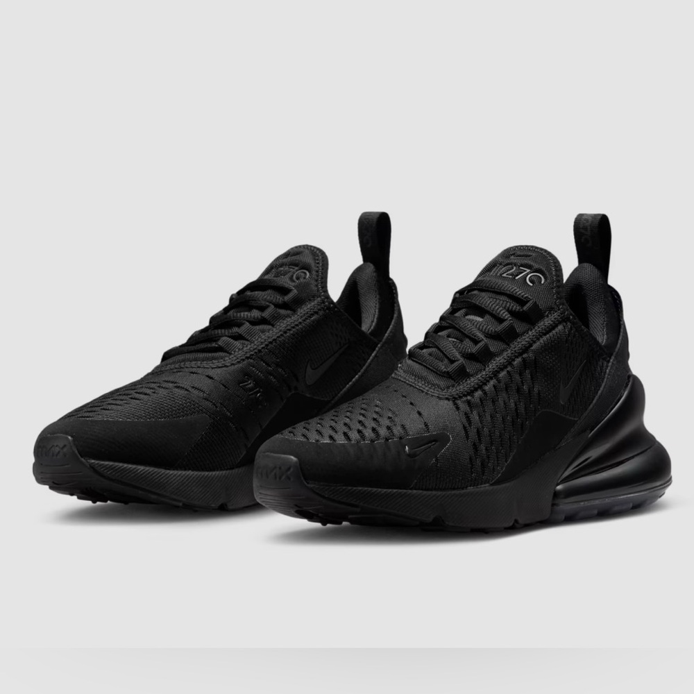 Women’s Nike Air Max 270- NWOT